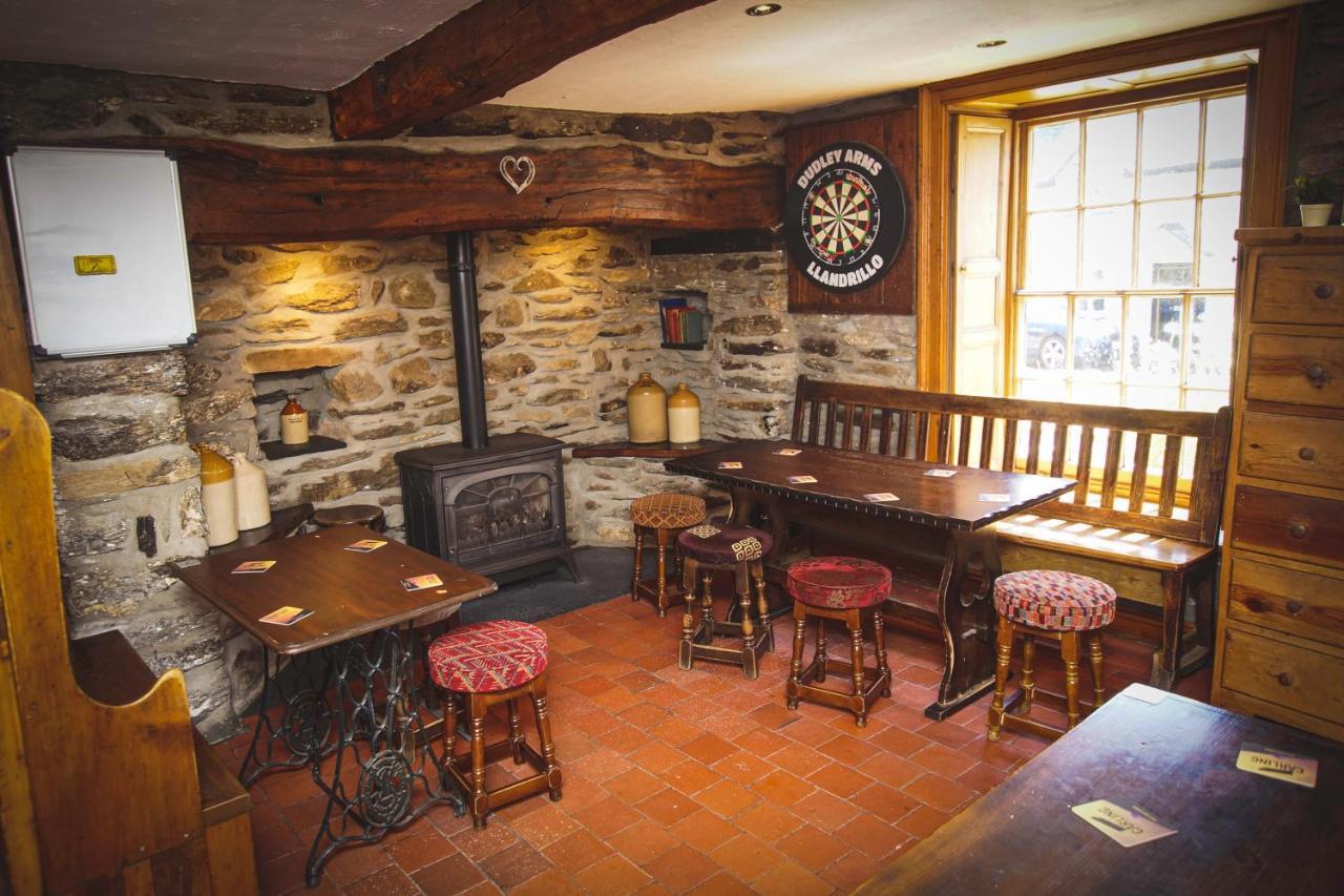 The Dudley Arms Hotel Llandrillo Exterior foto